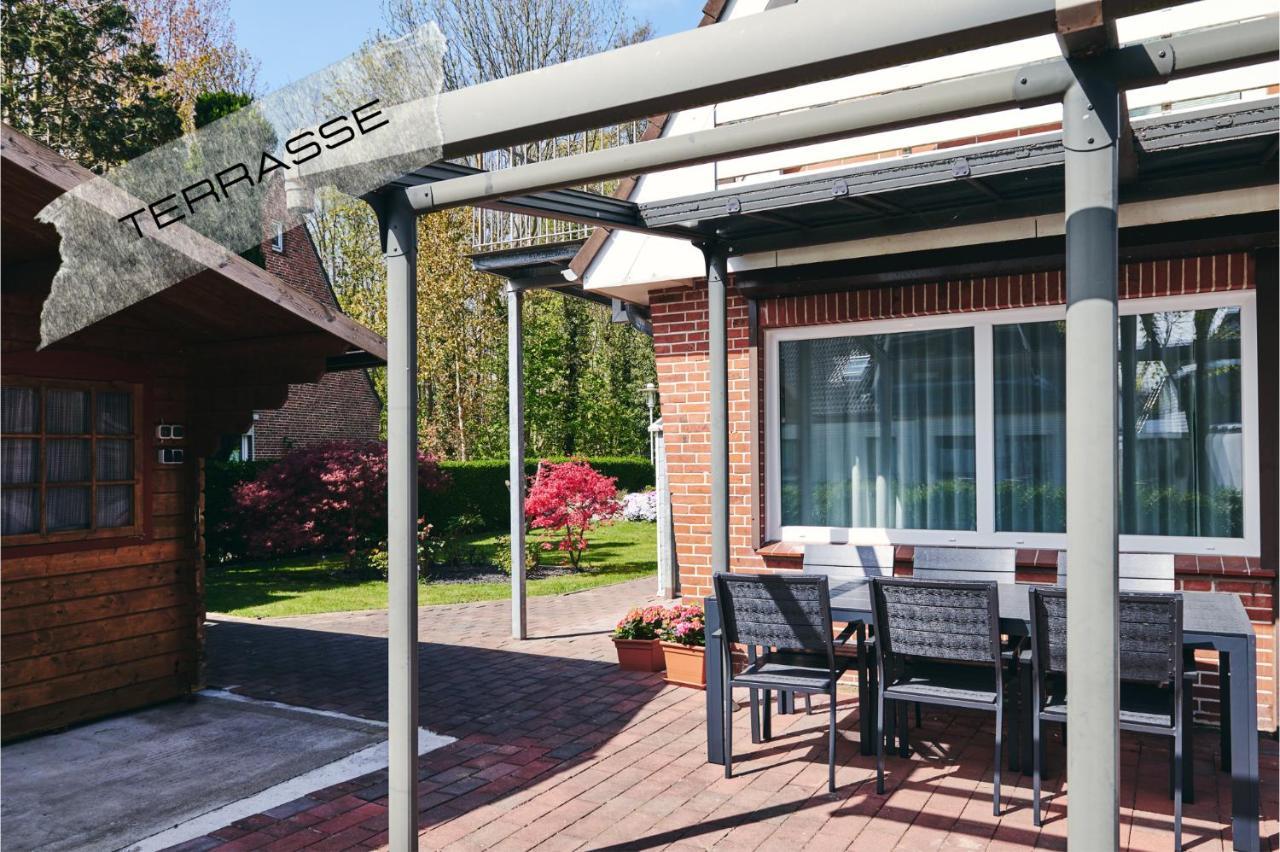 Grosszuegige Ferienwohnung Mit Terrasse Бюзум Екстер'єр фото